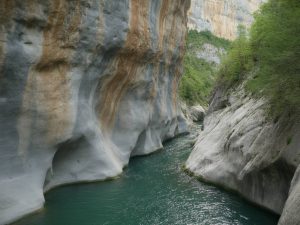 Top 10 des gorges spectaculaires à explorer en France cet été